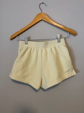 Aritzia TNA Cozy Fleece Sweatshorts